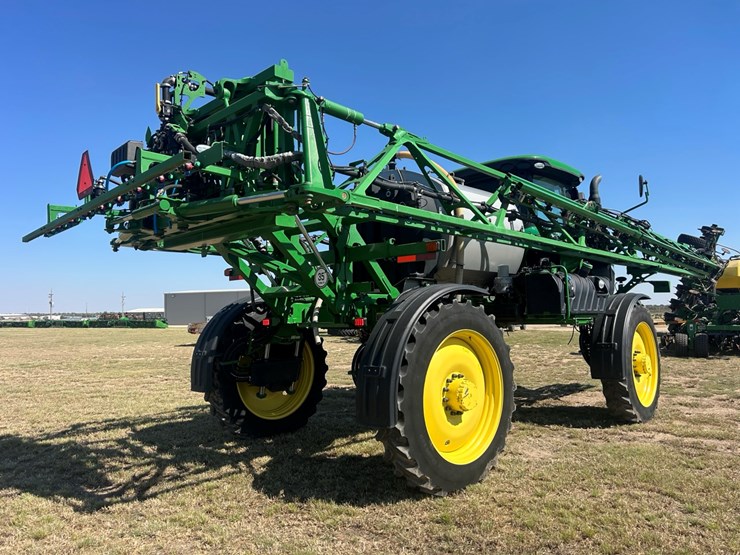 2021-john-deere-r4038-image-3