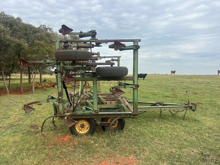 john-deere-1610-image-2