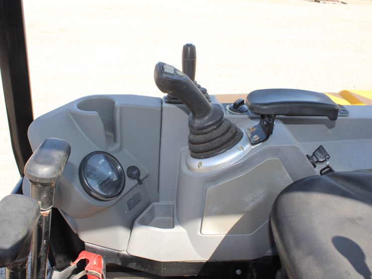 2022-jcb-35z-1-image-6