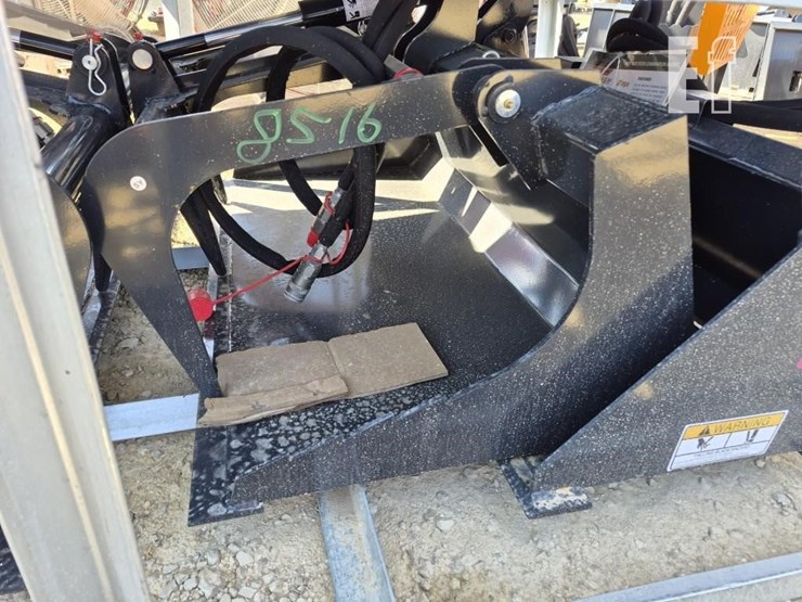 wolverine-msg-11-44w-mini-stump-grapple-image-3