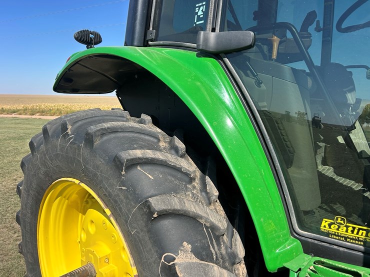2023-john-deere-6130m-image-12