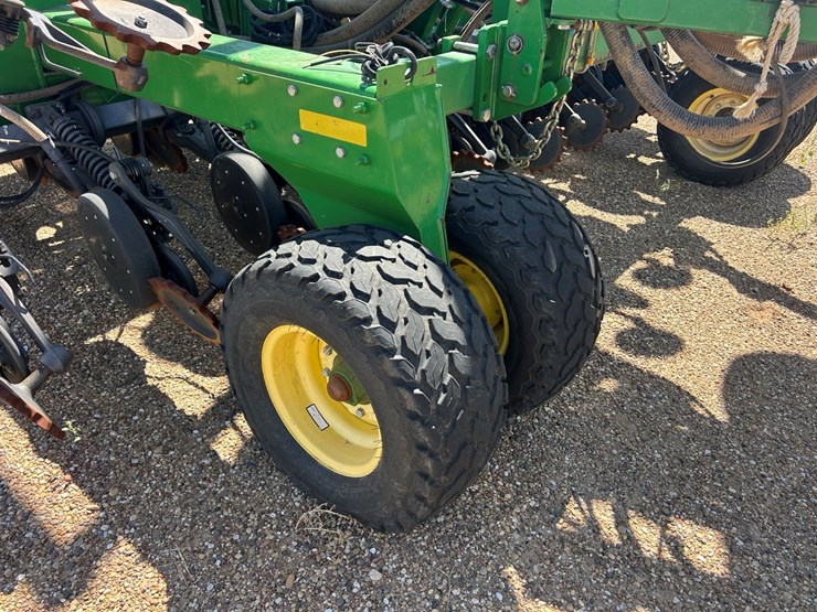 john-deere-1890-image-21