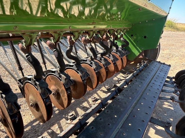 john-deere-8300-image-7