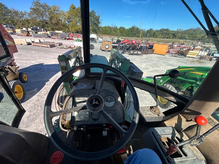 john-deere-2350-image-12