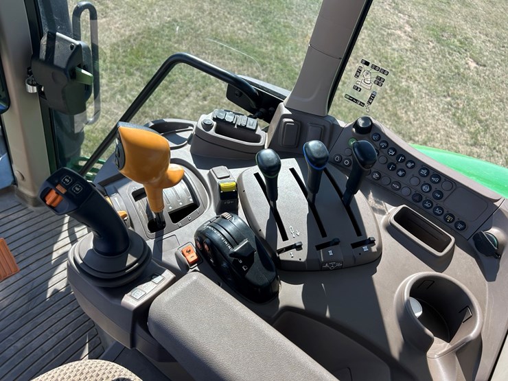 2023-john-deere-6130m-image-27