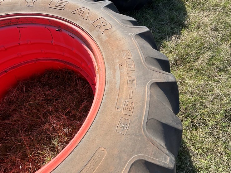 #100-•-case-wheels/tires-image-4