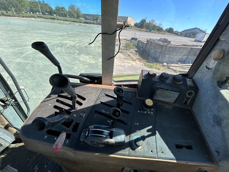 john-deere-6400-image-14