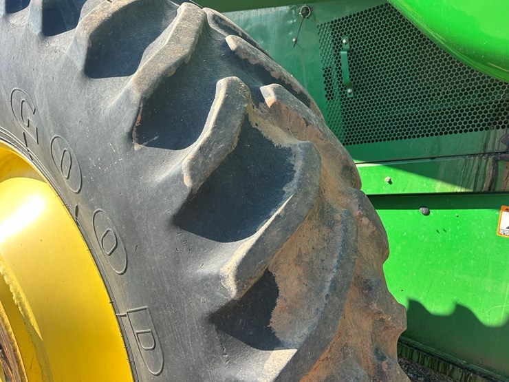 2010-john-deere-2010-image-36