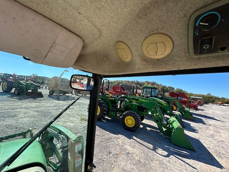 john-deere-3520-image-14