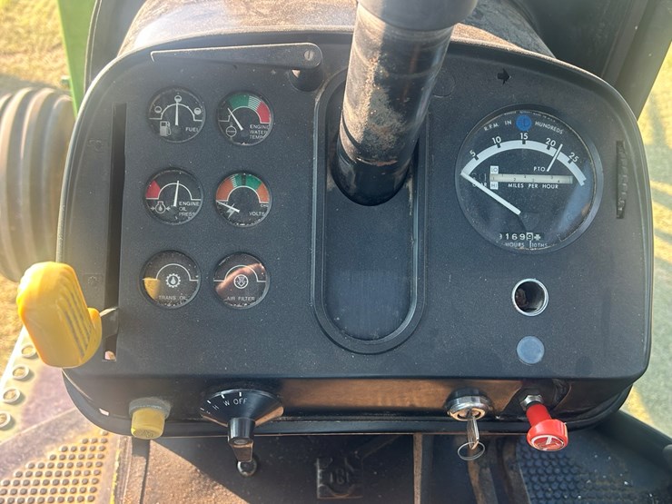 john-deere-4240-image-29
