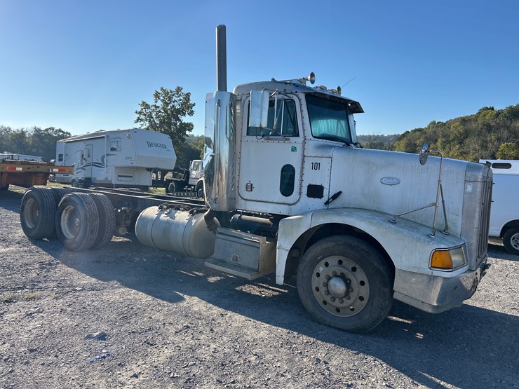 1994-peterbilt-337-image-2