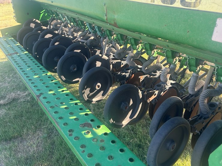 john-deere-450-image-5