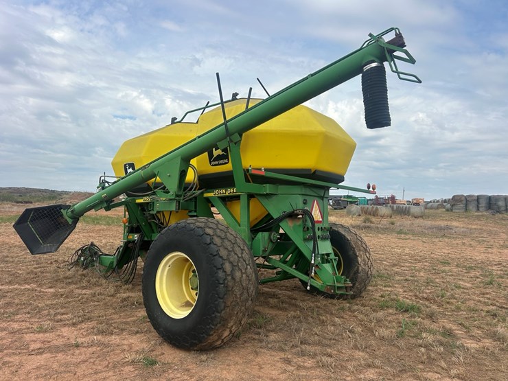 john-deere-1900-image-3