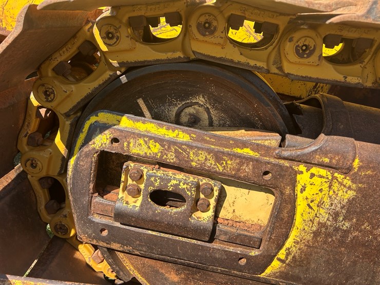komatsu-d65ex-image-6
