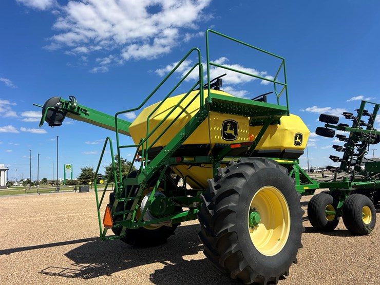 john-deere-1890-image-11