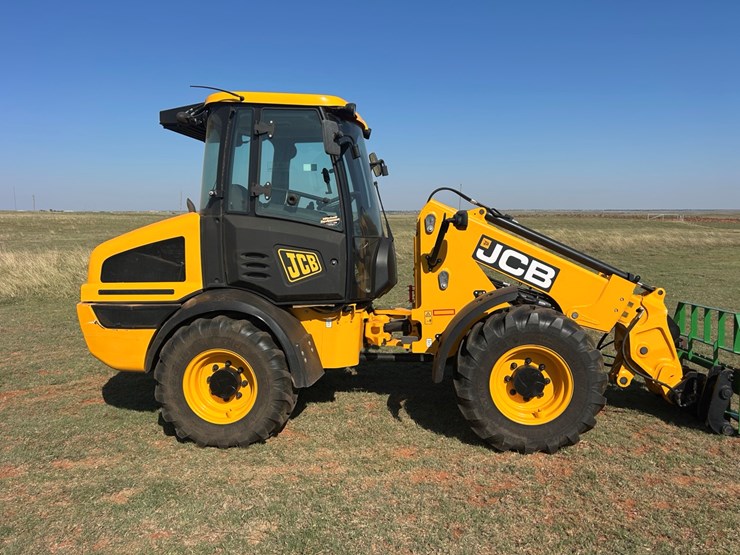 jcb-tm220-image-2