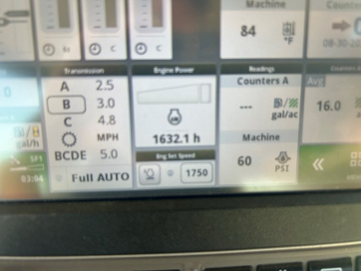 2014-john-deere-7210r-image-30