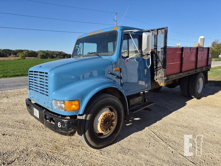 1990-international-flatbed-8462-image-1