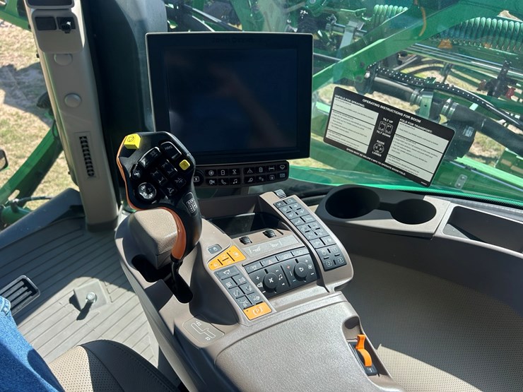 2021-john-deere-r4038-image-48