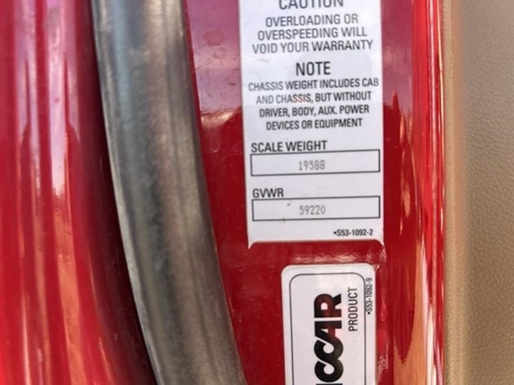 2017-kenworth-t880-image-36