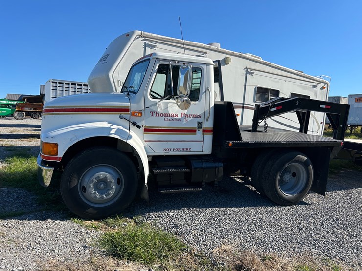 1993-international-4700-image-1