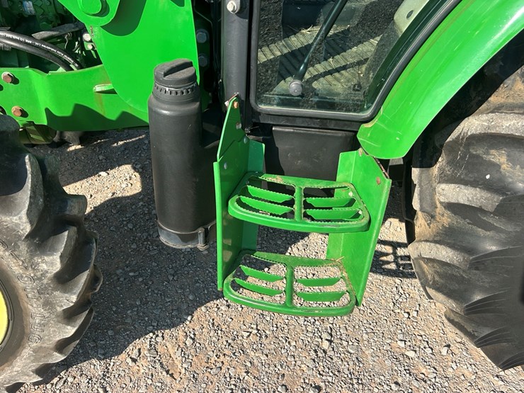 john-deere-5075e-image-12