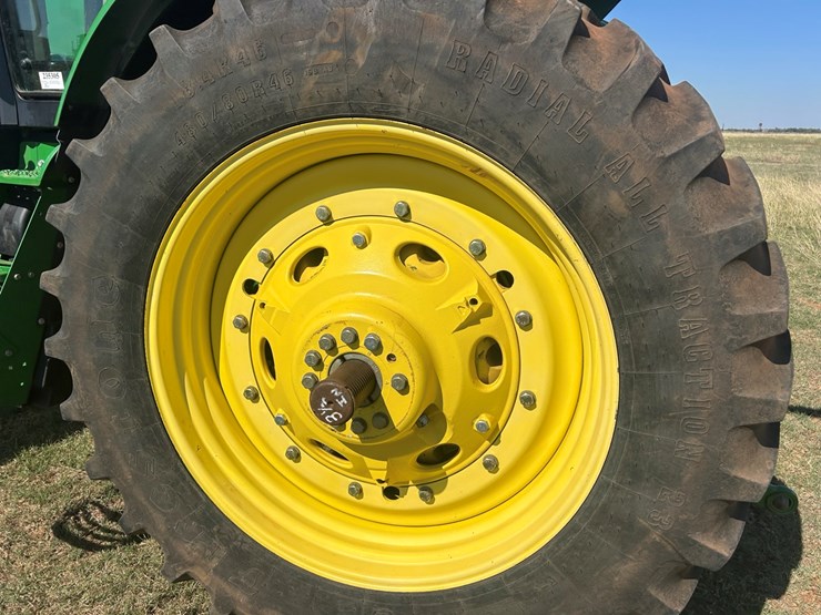 2014-john-deere-7210r-image-38