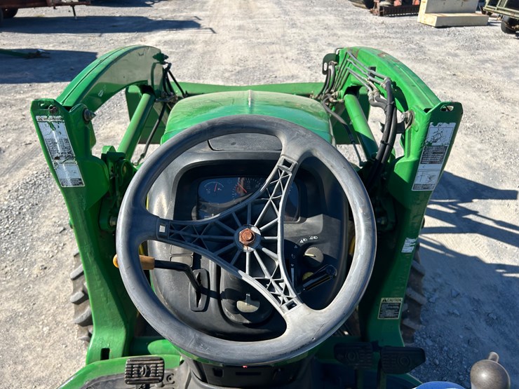john-deere-4320-image-11