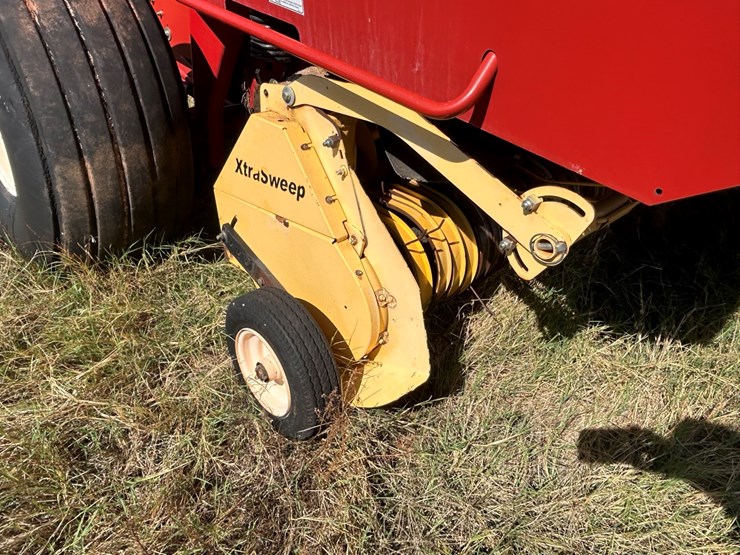 2009-new-holland-br7090-image-2