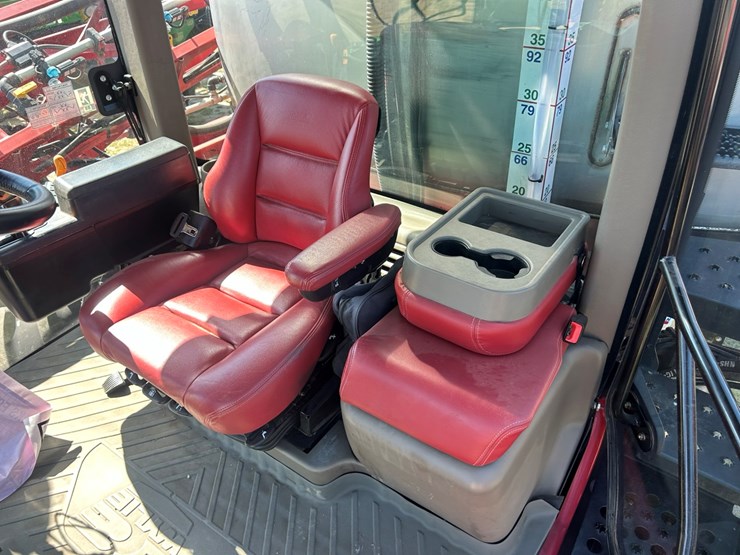 2020-case-ih-patriot-4440-image-42
