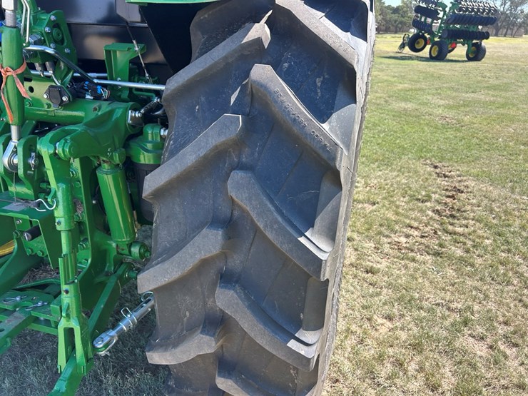2024-john-deere-6135e-image-10