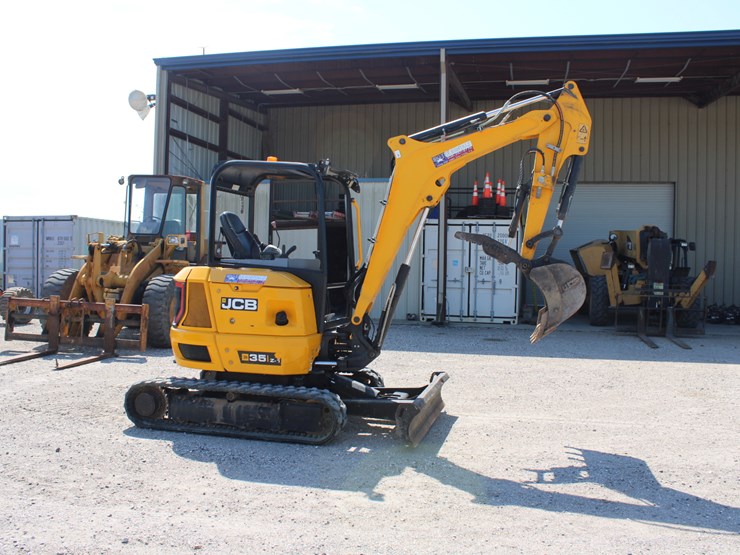 2022-jcb-35z-1-image-2