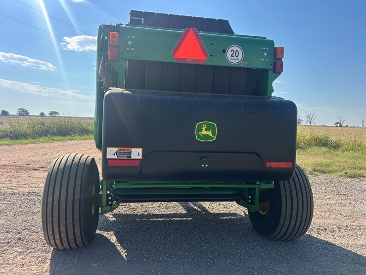 2023-john-deere-560m-image-4