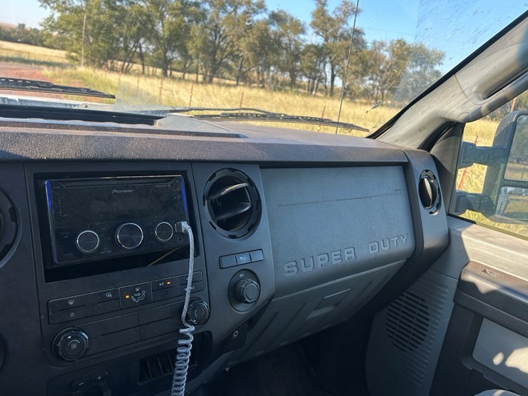 2011-ford-f250-image-27