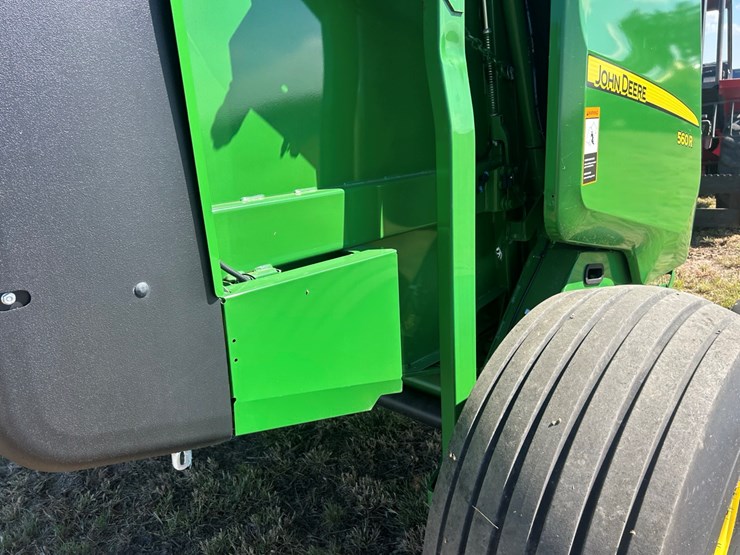 2022-john-deere-560r-image-8