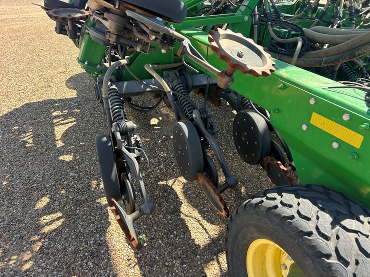 john-deere-1890-image-22