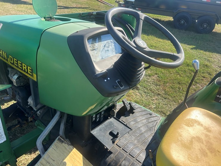 john-deere-4400-image-10