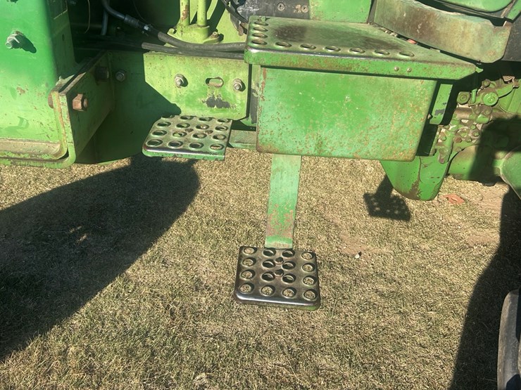 john-deere-4240-image-14