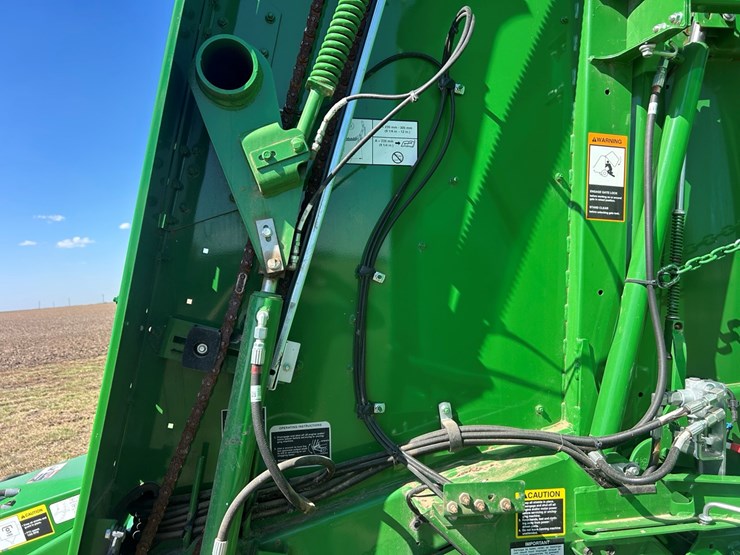 2022-john-deere-560r-image-26