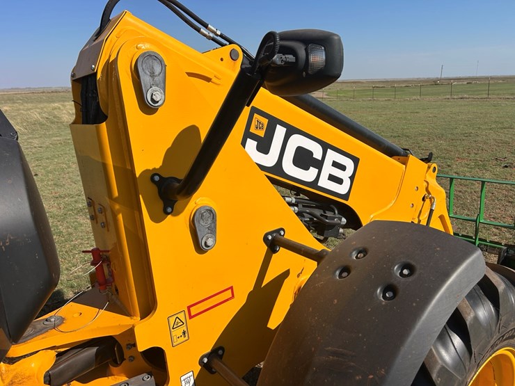 jcb-tm220-image-11