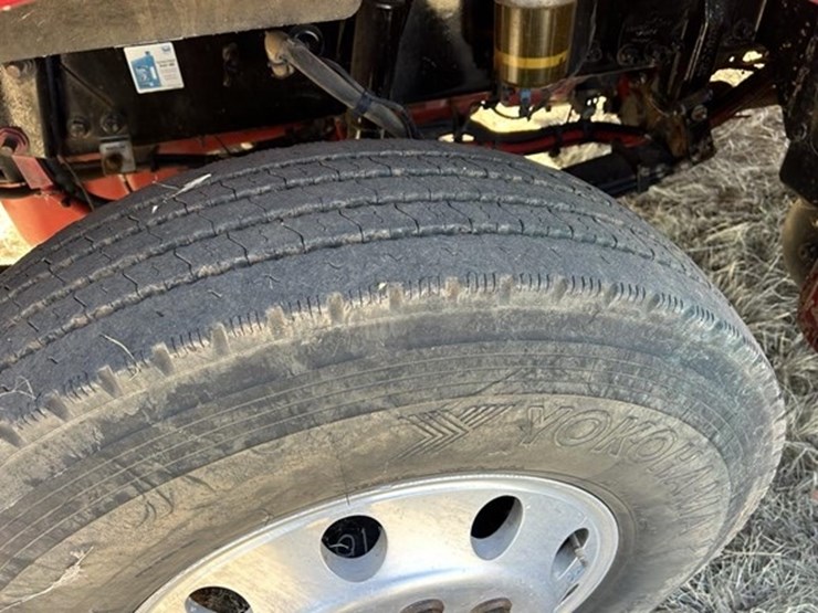 2017-kenworth-t880-image-19