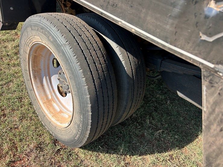 2017-ford-f550-image-5