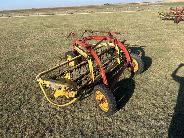 new-holland-258-image-4