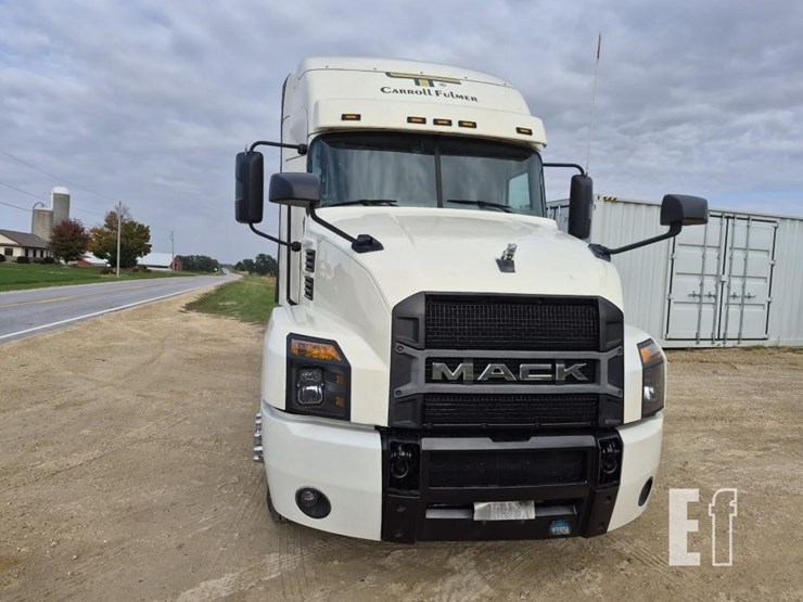 2024-mack-anthem-64t-image-5