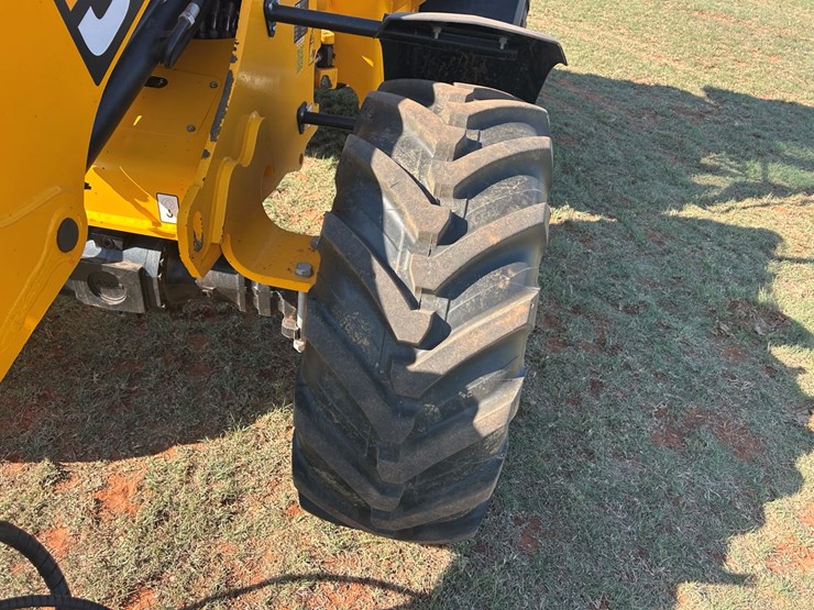 jcb-tm220-image-14