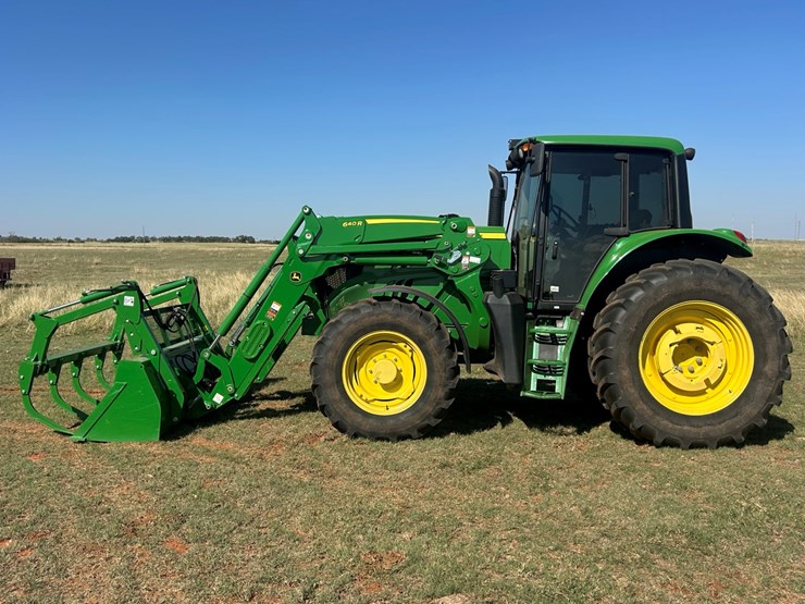 2014-john-deere-6140m-image-40