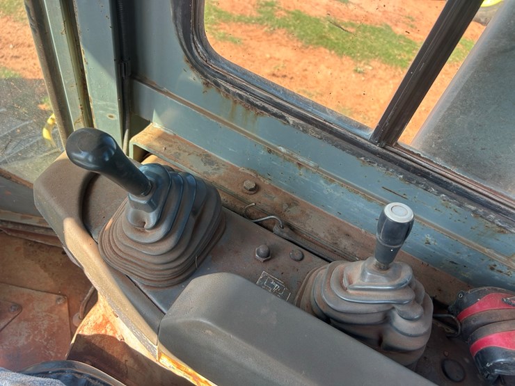 komatsu-d65ex-image-24