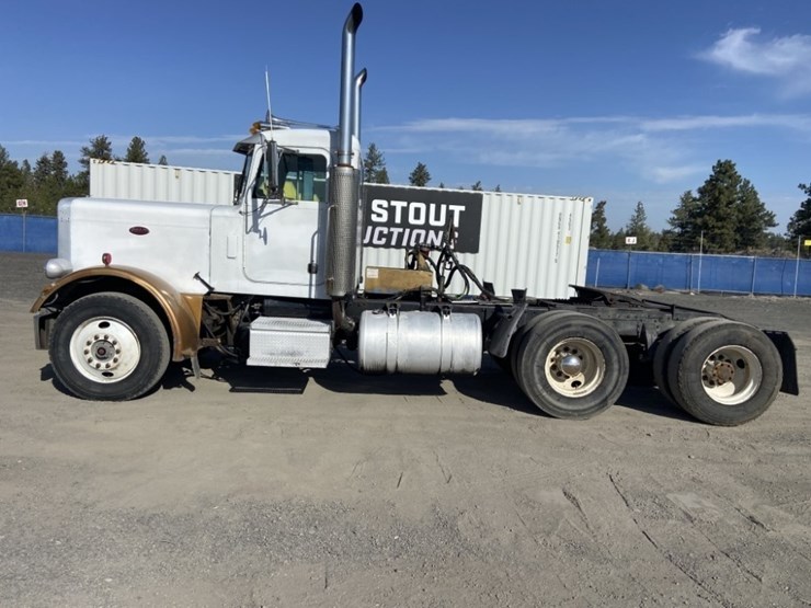 1984-peterbilt-359-image-2