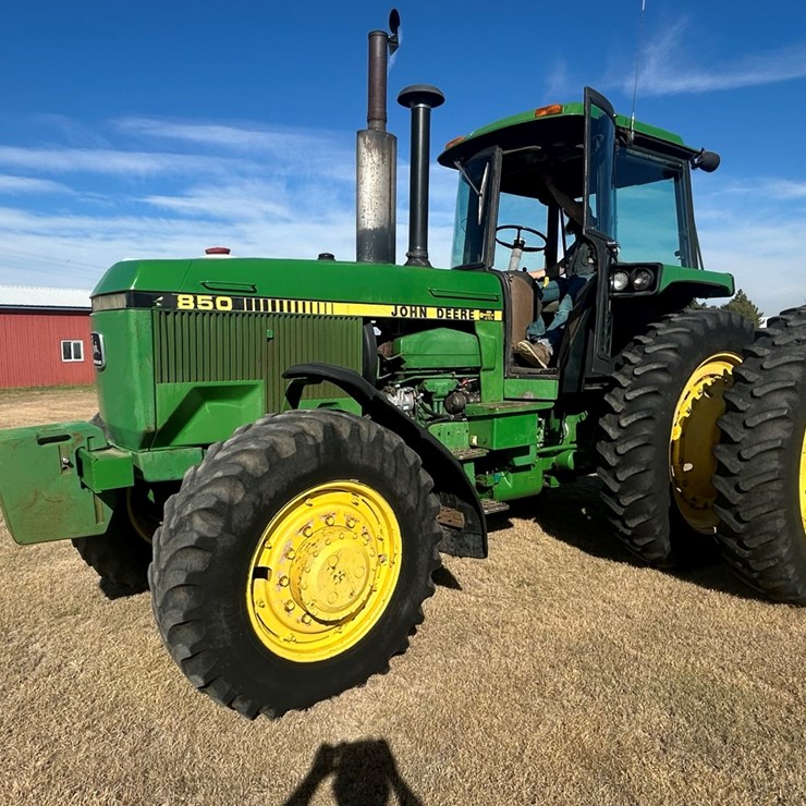 JOHN DEERE 4850