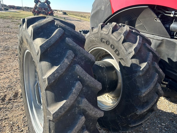 2022-case-ih-magnum-340-image-22